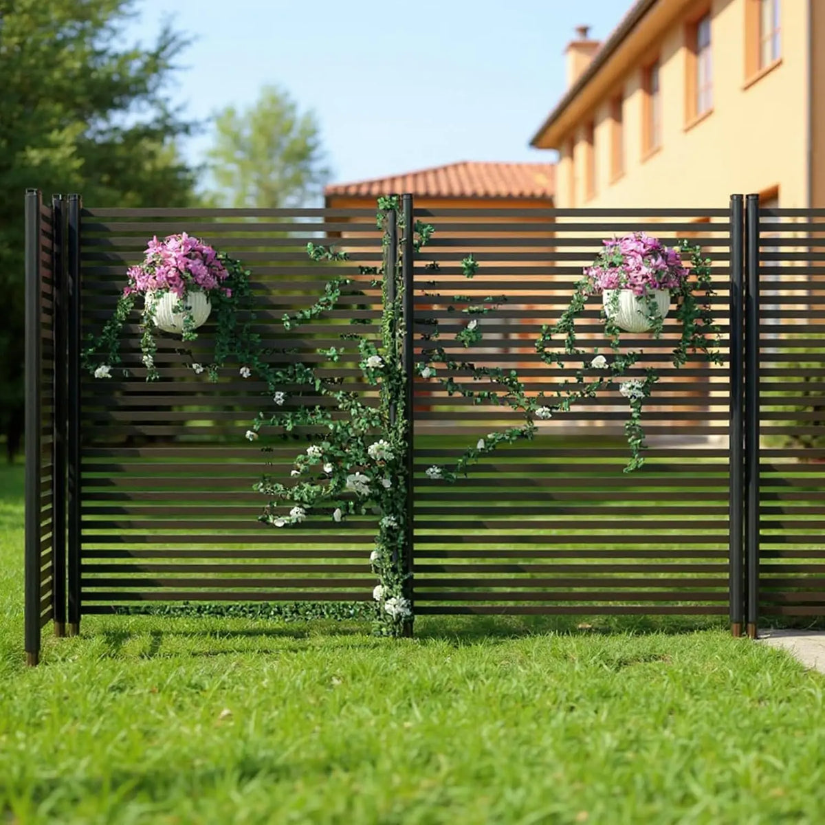 Expandable Powder Coated Metal Garden Fence for Outdoor Privacy